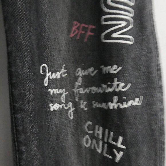 H&M | 11 - 12 years | Graphic Charcoal Denim Leggings | Back Pockets - Picture 10 of 16